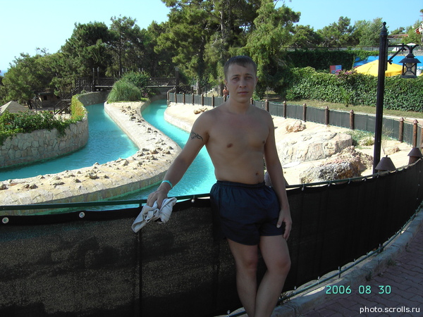 View prev photo