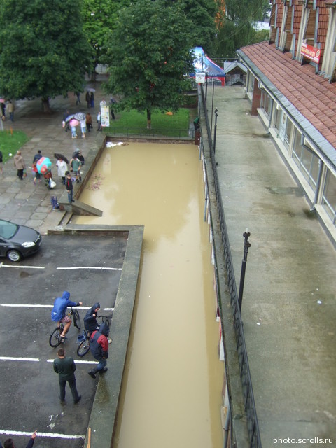 View prev photo