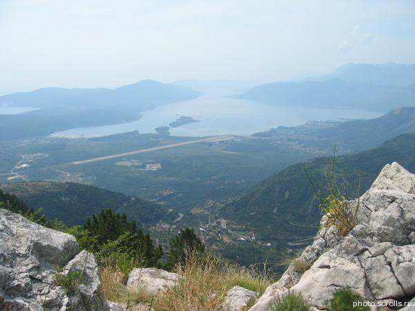 View prev photo