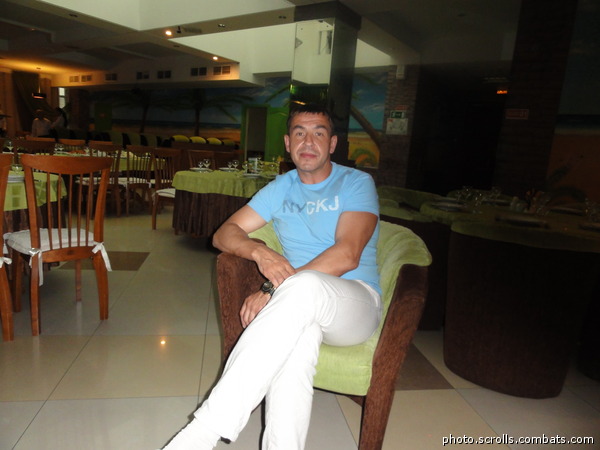 View prev photo
