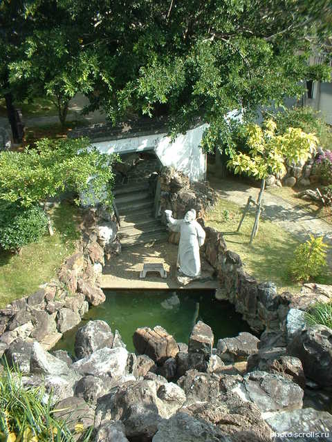 View next photo