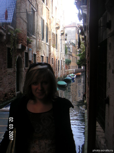 View prev photo