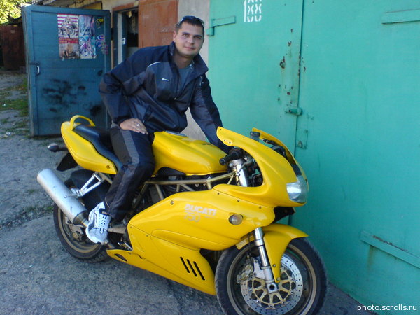 View prev photo