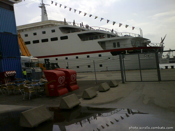 View prev photo