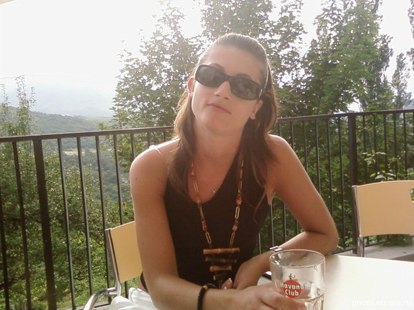 View prev photo