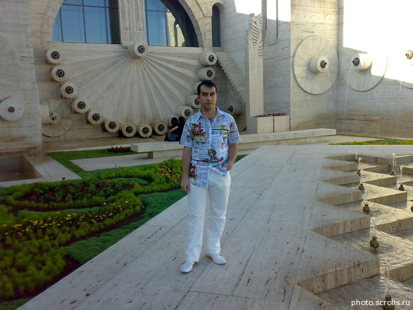 View prev photo