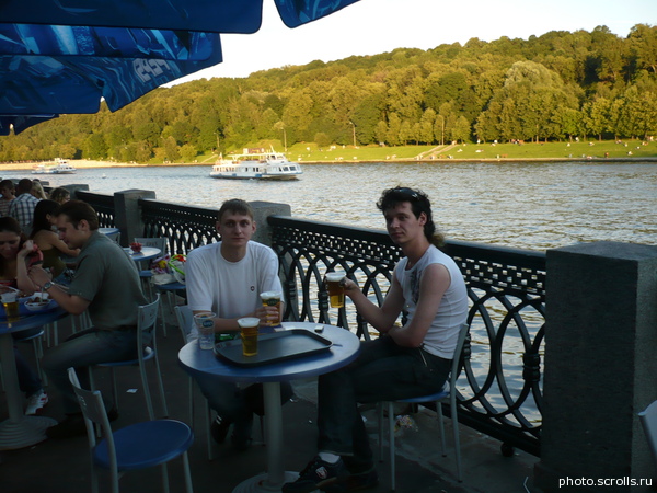 View prev photo