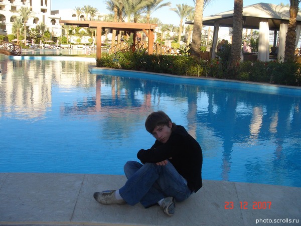 View prev photo