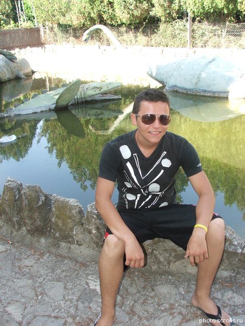 View prev photo