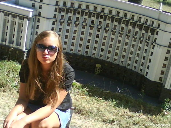 View prev photo
