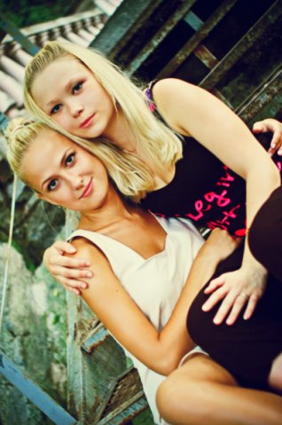 View prev photo