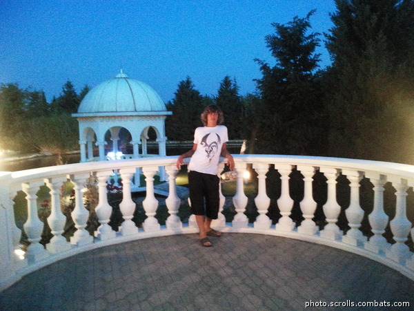 View prev photo