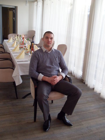 View prev photo