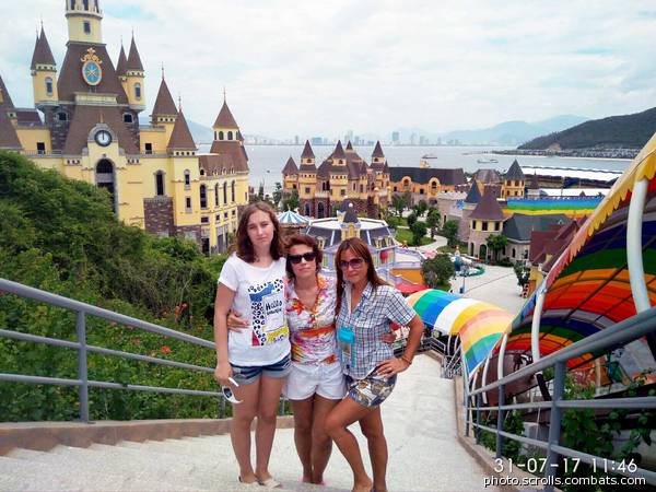 View prev photo