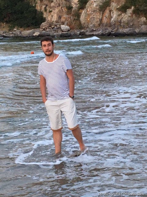 View prev photo